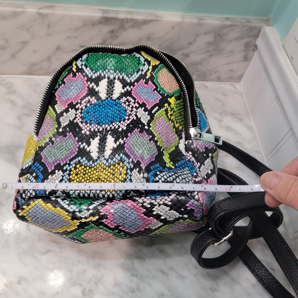 Multicolor Snake Print Backpack - Picture 2 of 7